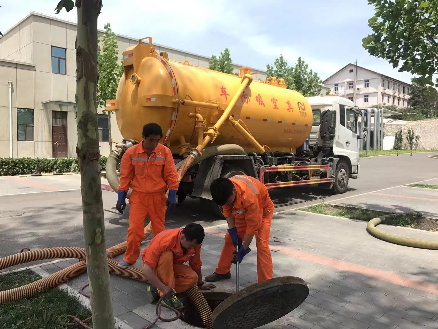 湘阴化粪池清理与5-8吨吸粪车施工效率分析